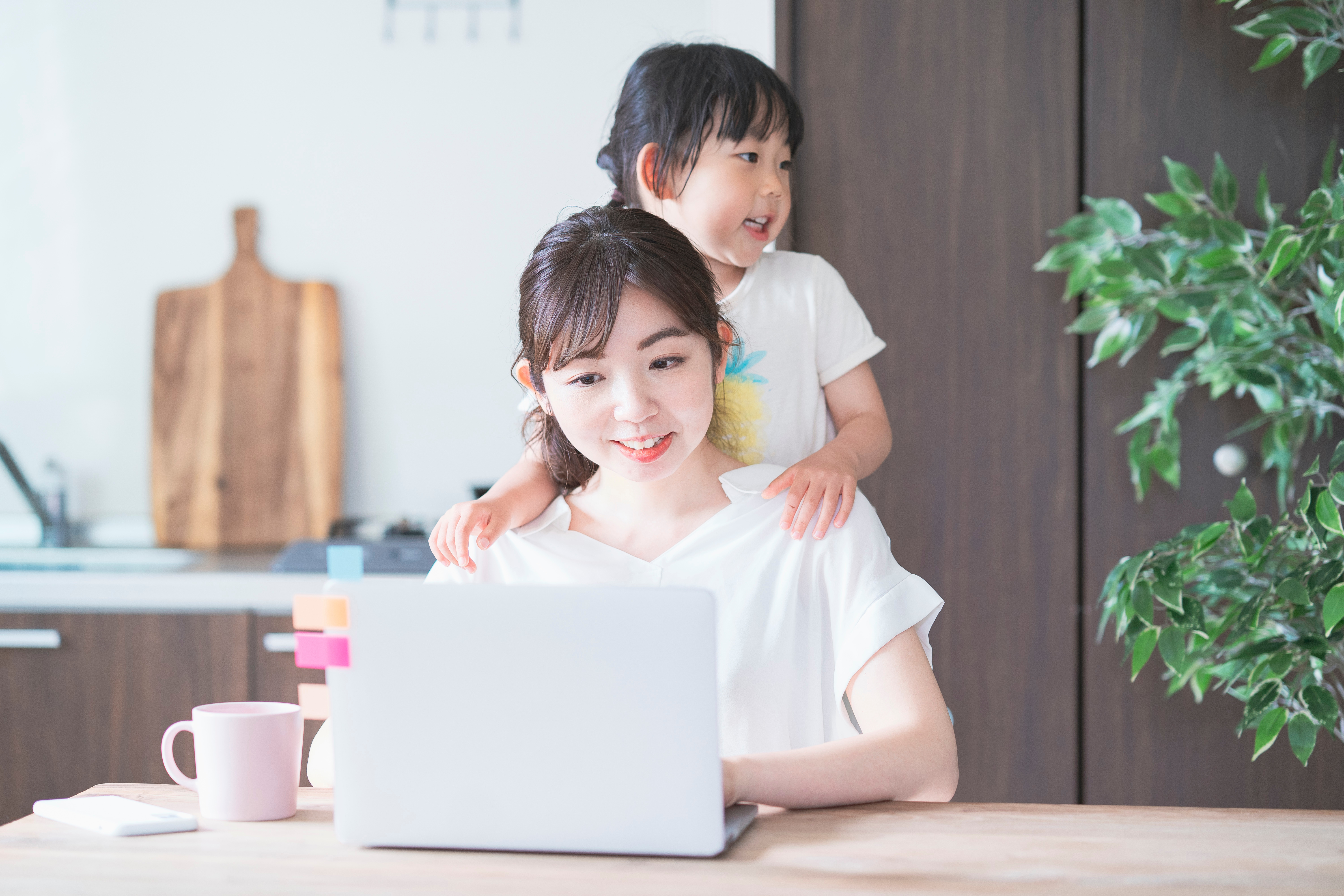 子育てしながら働ける仕事を探している